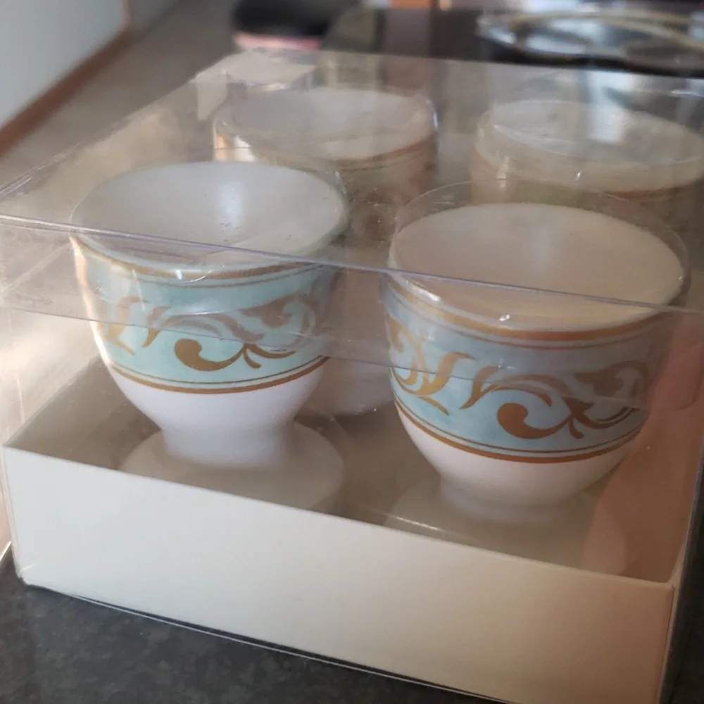 Pottery barn new egg cups